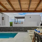 Mauruuru - 10 Minutes Walking To Marina Rubicon, Heated Pool, Bbq & Office Space With Desk And High Speed Internet * بلايا بلانكا