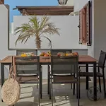 Mauruuru - 10 Minutes Walking To Marina Rubicon, Heated Pool, Bbq & Office Space With Desk And High Speed Internet فيلة