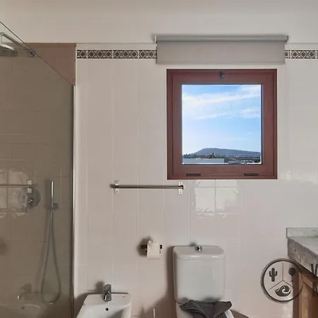 Mauruuru - 10 Minutes Walking To Marina Rubicon, Heated Pool, Bbq & Office Space With Desk And High Speed Internet ヴィラ *