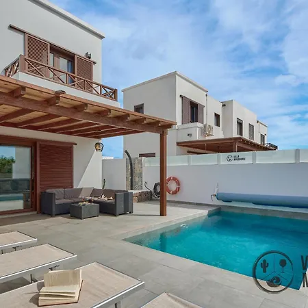 Mauruuru - 10 Minutes Walking To Marina Rubicon, Heated Pool, Bbq & Office Space With Desk And High Speed Internet ヴィラ *