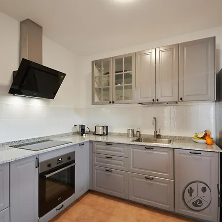 Mauruuru - 10 Minutes Walking To Marina Rubicon, Heated Pool, Bbq & Office Space With Desk And High Speed Internet Playa Blanca (Lanzarote)