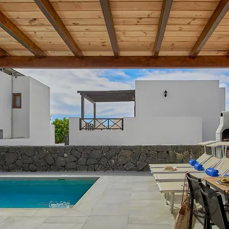 Mauruuru - 10 Minutes Walking To Marina Rubicon, Heated Pool, Bbq & Office Space With Desk And High Speed Internet * Playa Blanca (Lanzarote)