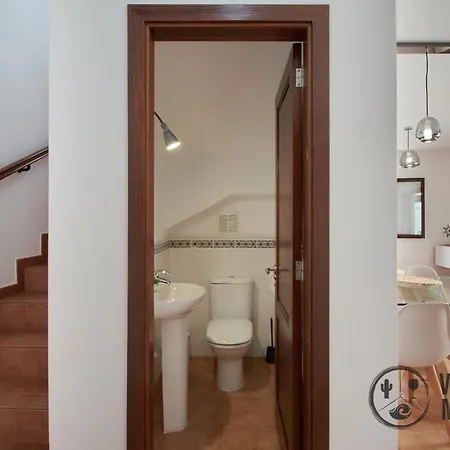 Mauruuru - 10 Minutes Walking To Marina Rubicon, Heated Pool, Bbq & Office Space With Desk And High Speed Internet