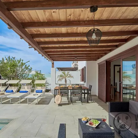 Mauruuru - 10 Minutes Walking To Marina Rubicon, Heated Pool, Bbq & Office Space With Desk And High Speed Internet Villa