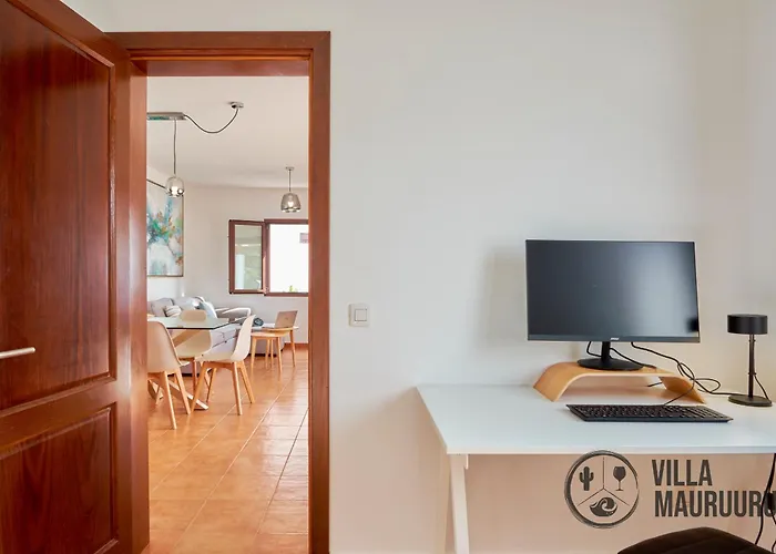 Mauruuru - 10 Minutes Walking To Marina Rubicon, Heated Pool, Bbq & Office Space With Desk And High Speed Internet