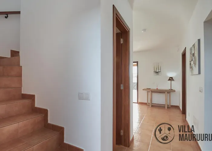 Willa Mauruuru - 10 Minutes Walking To Marina Rubicon, Heated Pool, Bbq & Office Space With Desk And High Speed Internet