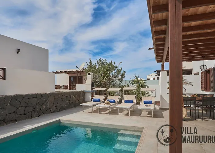 Willa Mauruuru - 10 Minutes Walking To Marina Rubicon, Heated Pool, Bbq & Office Space With Desk And High Speed Internet