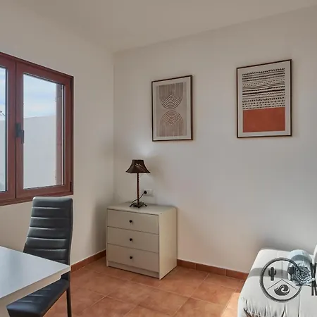 Mauruuru - 10 Minutes Walking To Marina Rubicon, Heated Pool, Bbq & Office Space With Desk And High Speed Internet Villa Playa Blanca