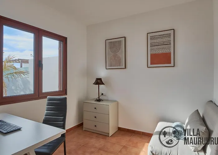 Mauruuru - 10 Minutes Walking To Marina Rubicon, Heated Pool, Bbq & Office Space With Desk And High Speed Internet ヴィラ プラヤ・ブランカ