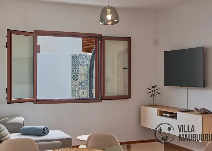 Mauruuru - 10 Minutes Walking To Marina Rubicon, Heated Pool, Bbq & Office Space With Desk And High Speed Internet ヴィラ プラヤ・ブランカ